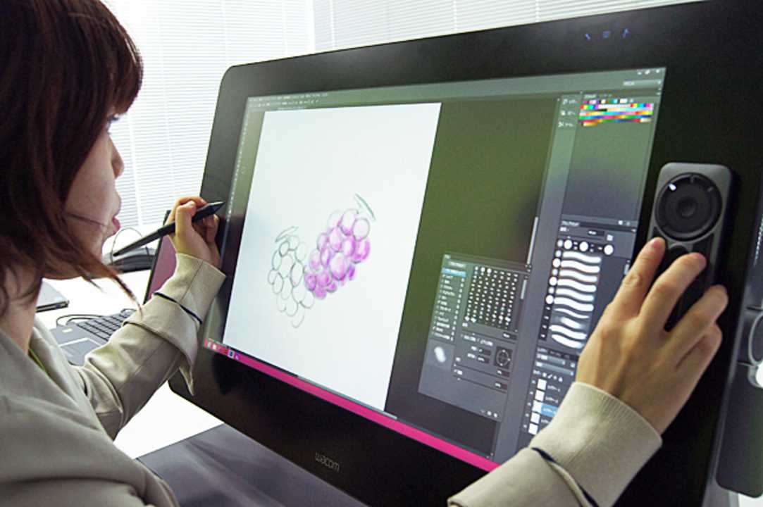 Wacom приложение. Графический планшет для дизайнера. Графический планшет для дизайнера одежды. 3д моделирование на графическом планшете. Планшет графический для проектирования.