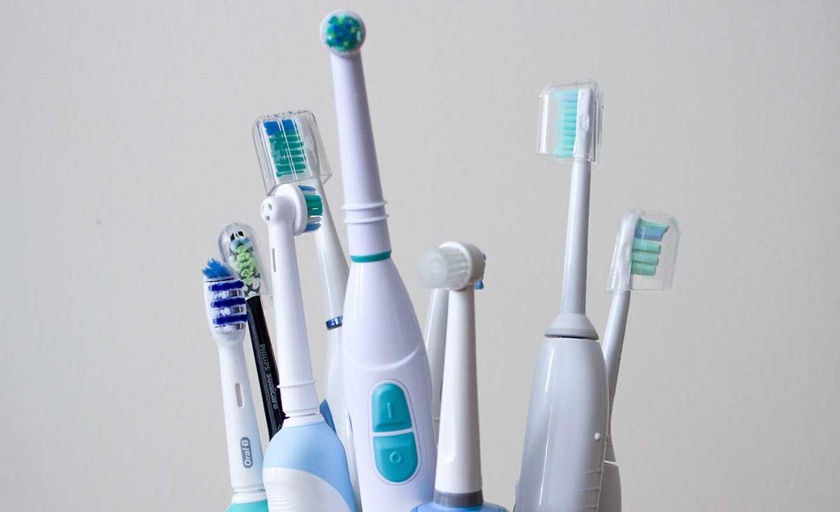 12 лучших электрических зубных щеток