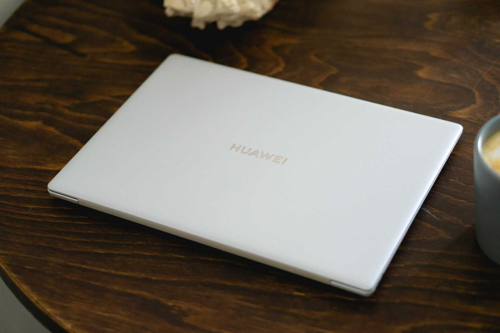 Ноутбук huawei matebook x pro i7 1360p. Ноутбук Хуавей тонкий. Самый тонкий ноутбук 2021 от Хуавей. Huawei MATEBOOK В упаковке. Huawei MATEBOOK d16 в коробке.