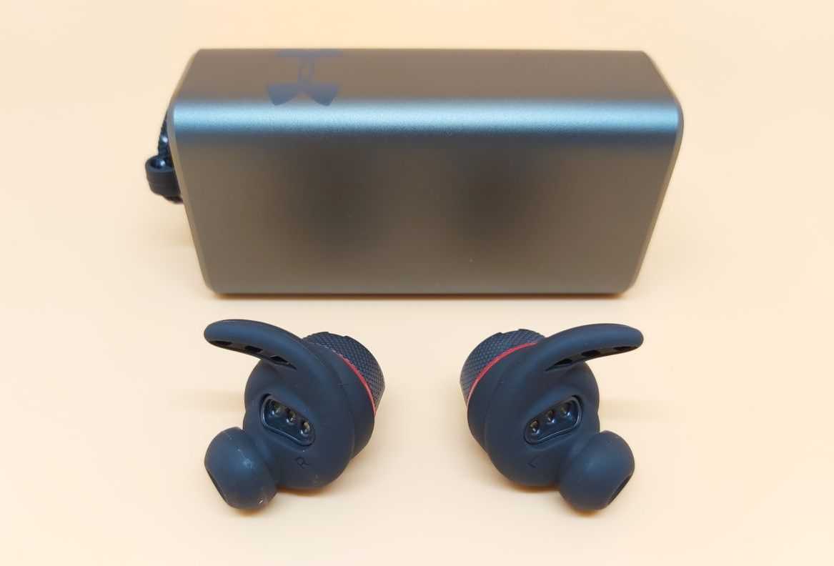 Наушники JBL under Armour. JBL under Armour true Wireless. JBL under Armour true Wireless Flash. Наушники JBL under Armour true Wireless Streak.