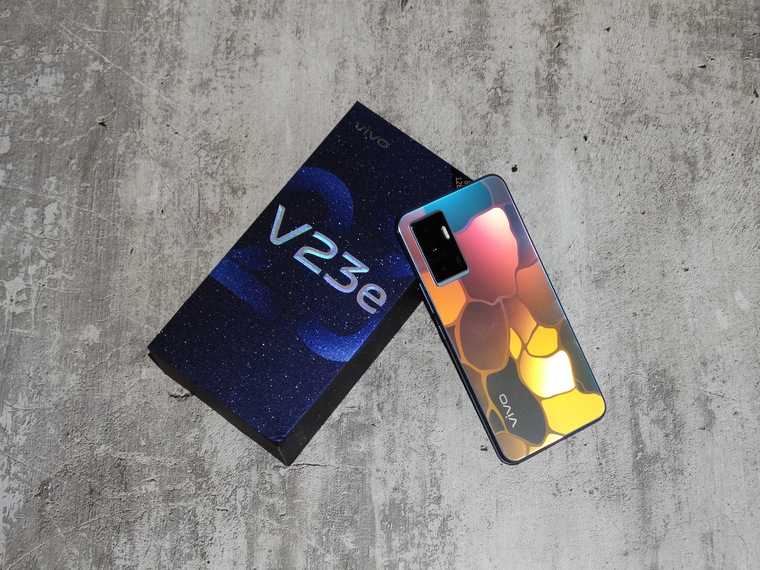 Обзор vivo v9: примеряем монобровь