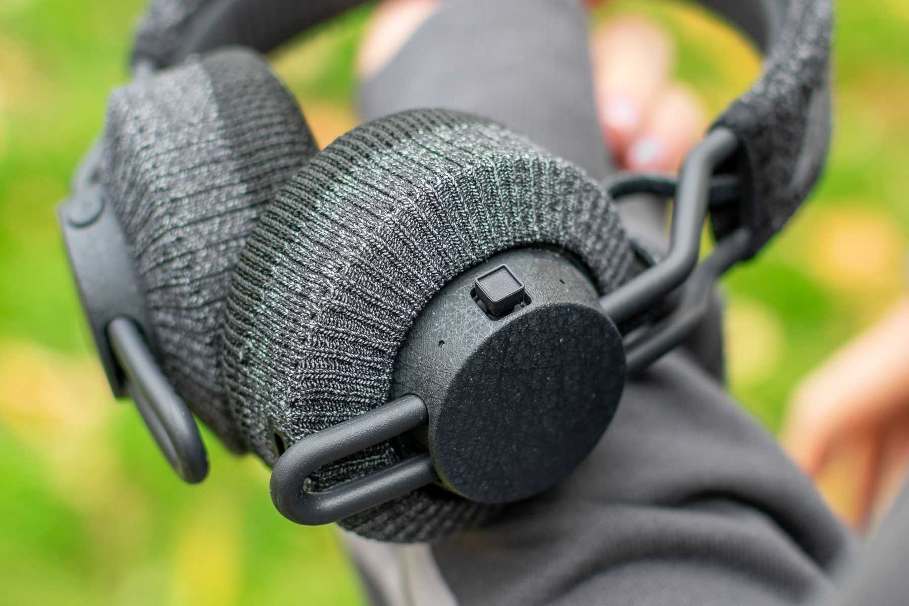 Обзор adidas rpt-01: пара достойных спортивных наушников