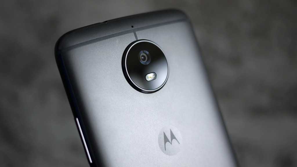 Motorola g84 5g. Motorola Moto g6 микрофон. Motorola смартфон с одной задней камерой. Motorola logo.