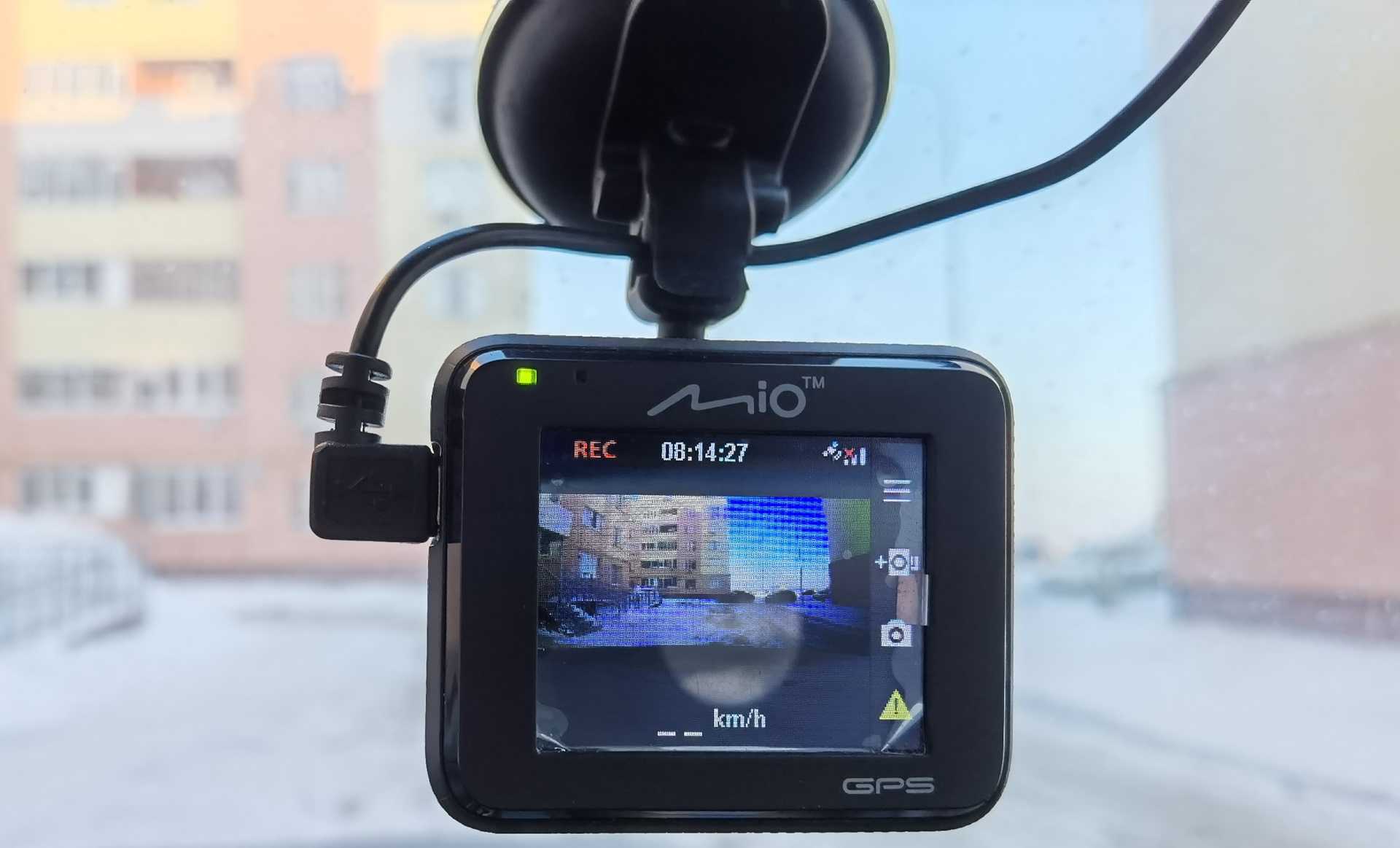 Полный контроль за дорогой: обзор видеорегистратора mio mivue c380d - хайтек - info.sibnet.ru