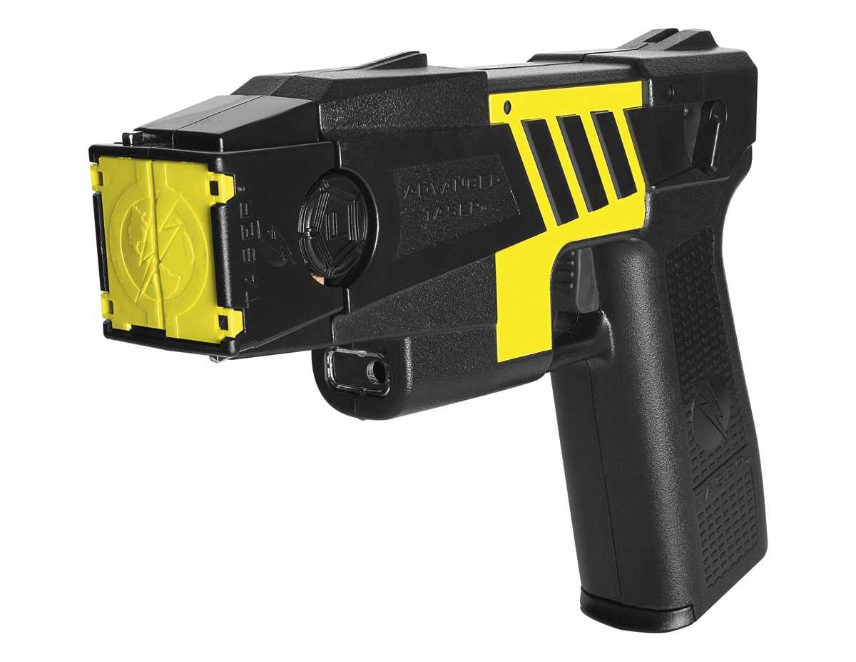 Cuantos voltios tiene un taser